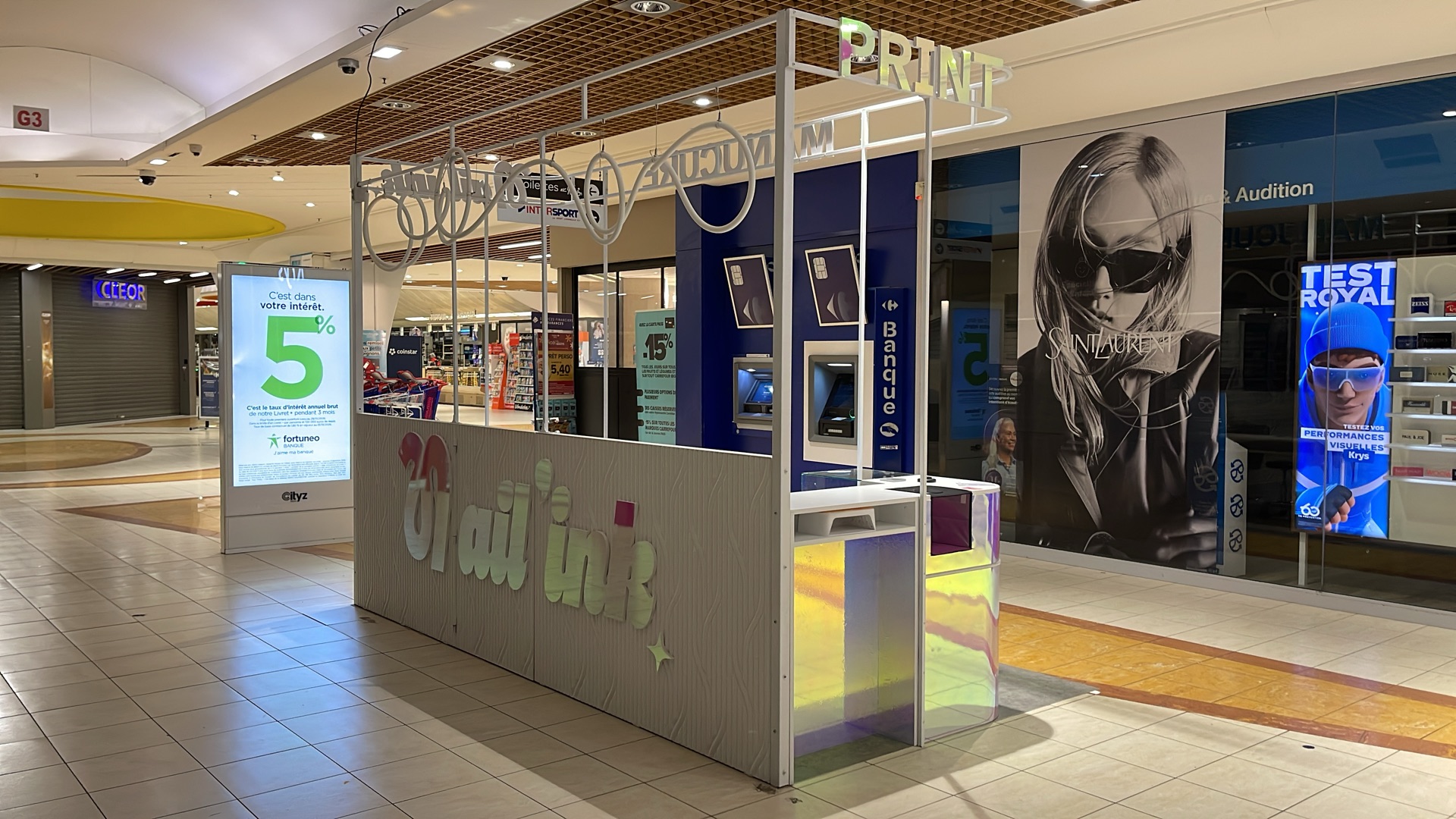 Stand Nail'ink au Centre Commercial Purpan Toulouse — bar à ongles manucure nail art